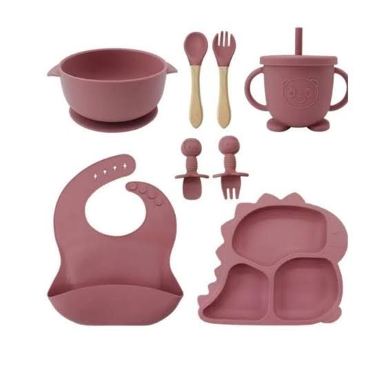 Pack silicona dino circular (marrón) contiene (1 plato,2 cubiertos,1 vaso,1 plato de sopa)....venta xuna unidad........venta x una unidad